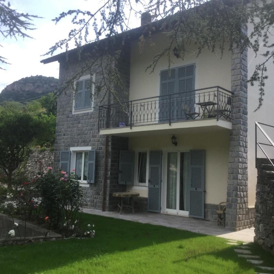 Castelli In Aria Bed and Breakfast Finale Ligure Eksteriør billede